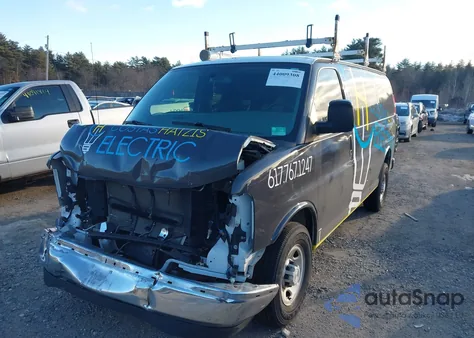 2019 Chevrolet Express 2500 Work Van z USA, uszkodzony, nr VIN 1GCWGAFG7K1208860